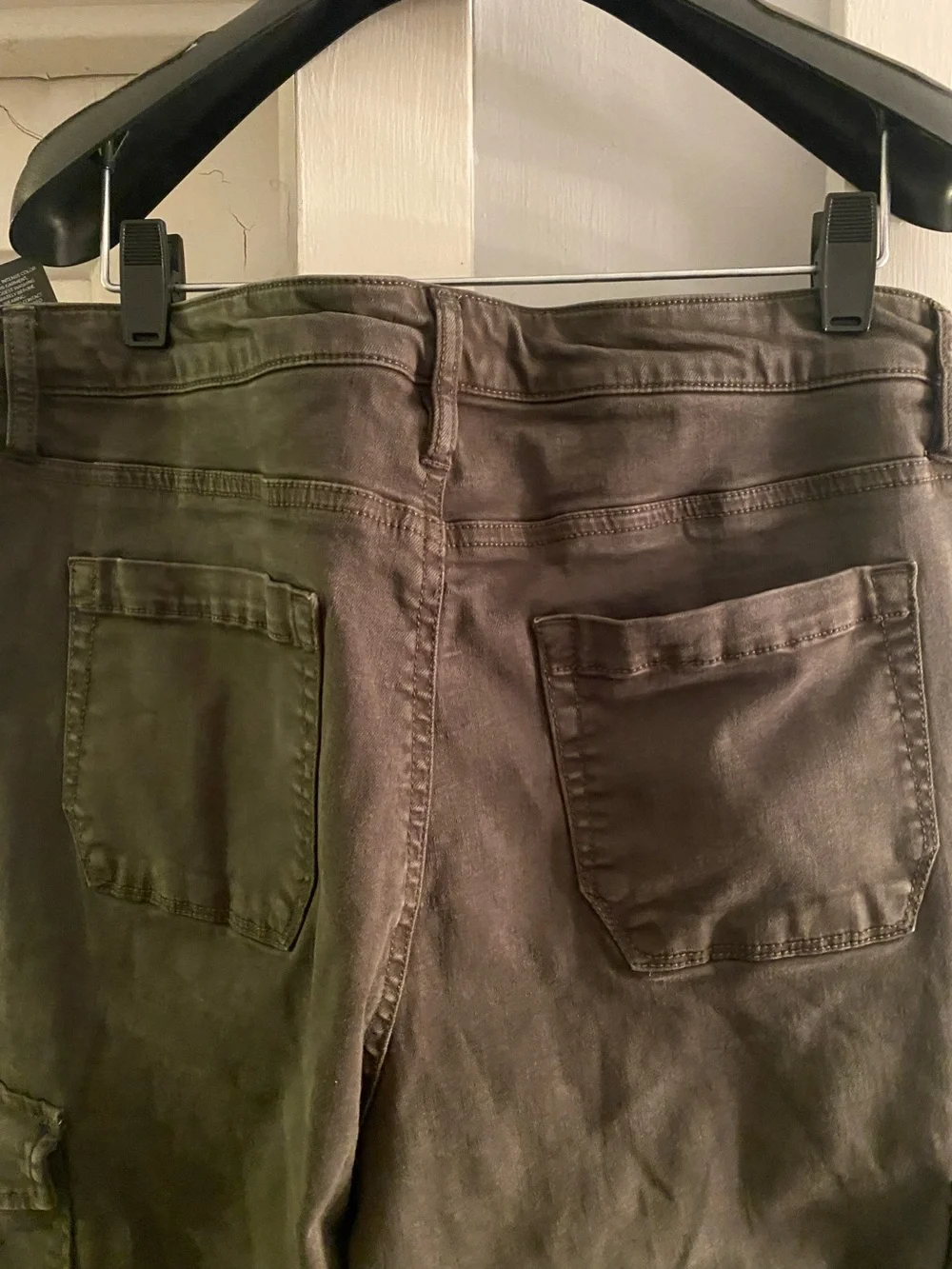 Well Worn Men's Olive Green Cargo Pants